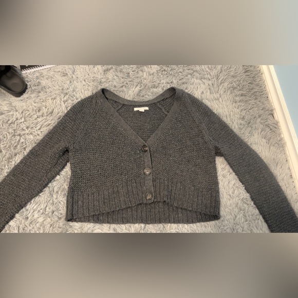 It’s in good condition and barely worn - Picture 3 of 5